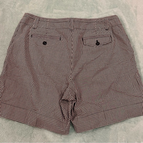 Talbots Checkered Black and White 
Shorts. Cute dressed up or casual! 
Sz 10 
T1 - Picture 2 of 10